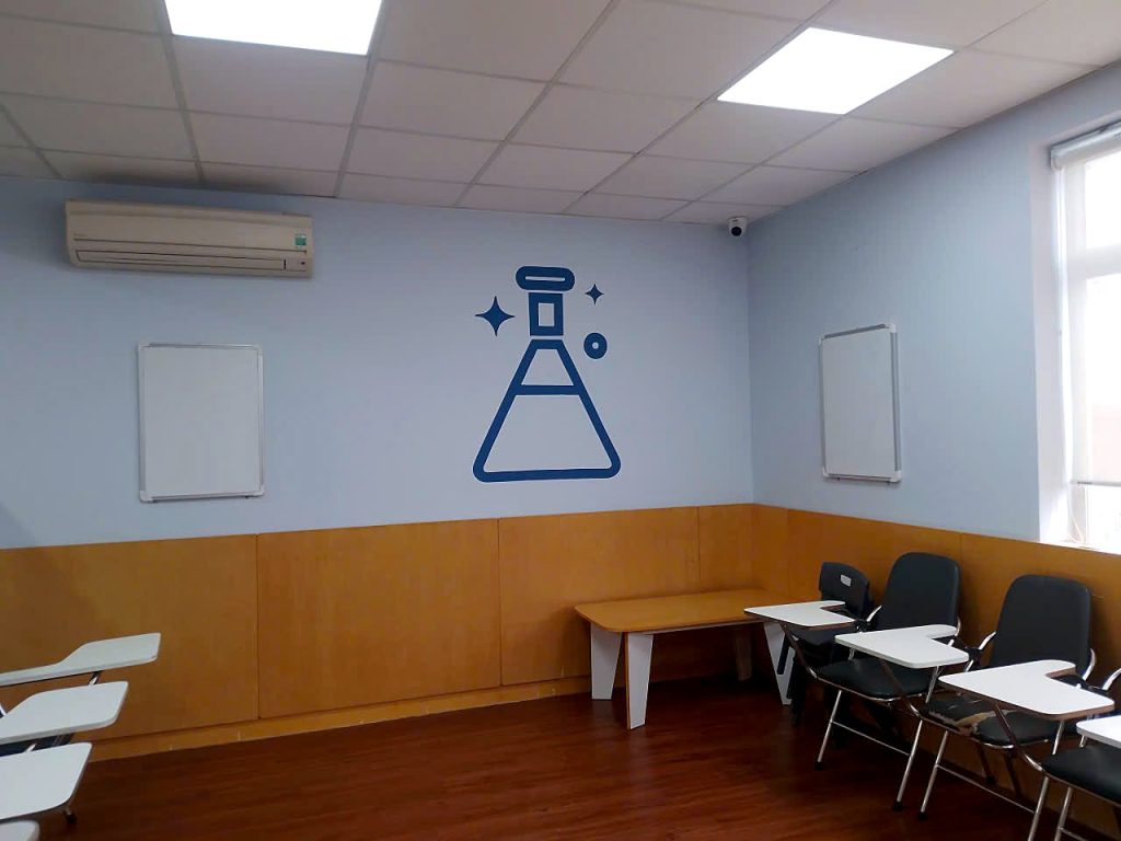 English centre classroom after repainting