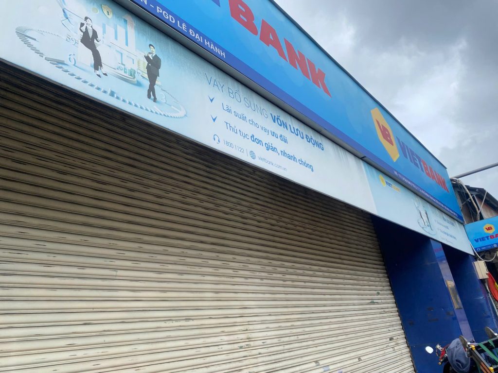 Roller shutter maintenance at a Vietbank transaction office