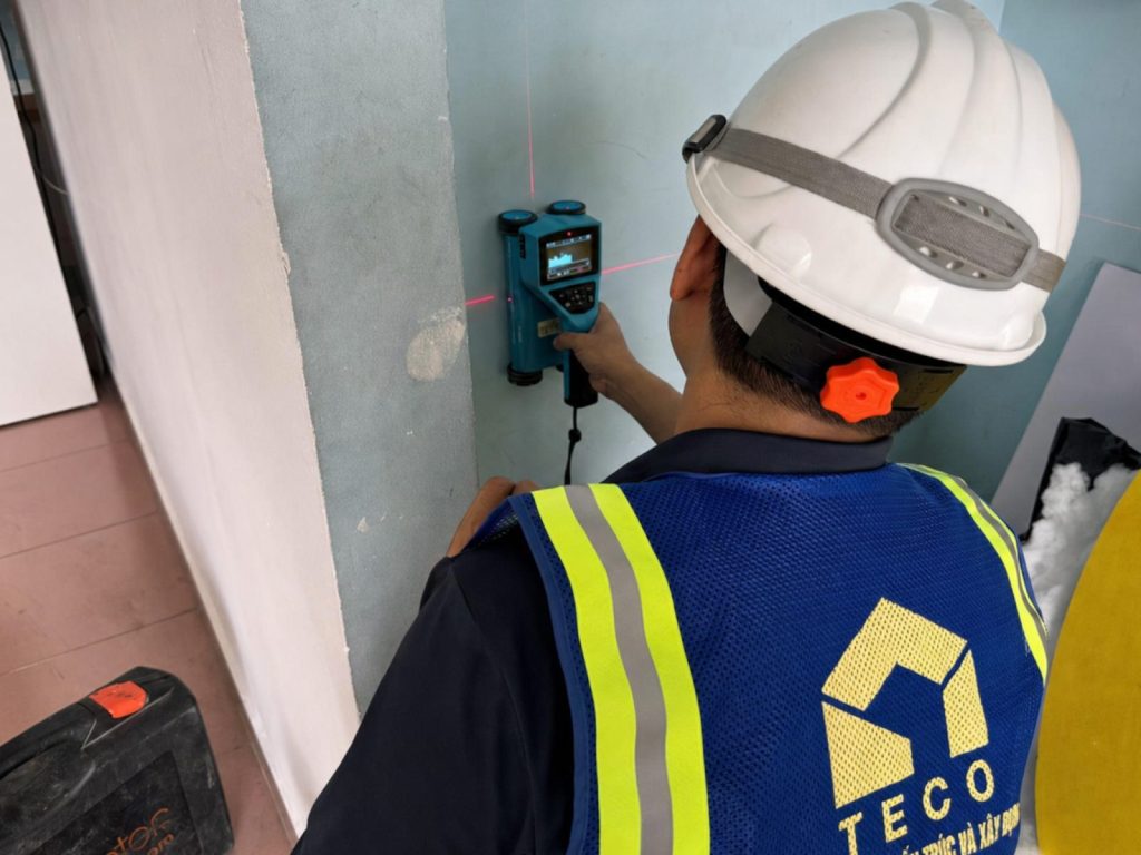 Scanning column reinforcement on the 6th floor